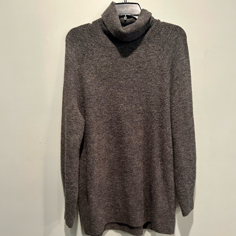 H&M Women's Long Gray Sweater Size Small